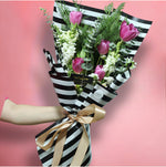 Load image into Gallery viewer, Bouquet 5 Suspiros (5 Tulipanes)