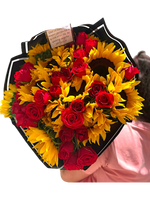 Load image into Gallery viewer, Ramo Mix girasoles y rosas XXL