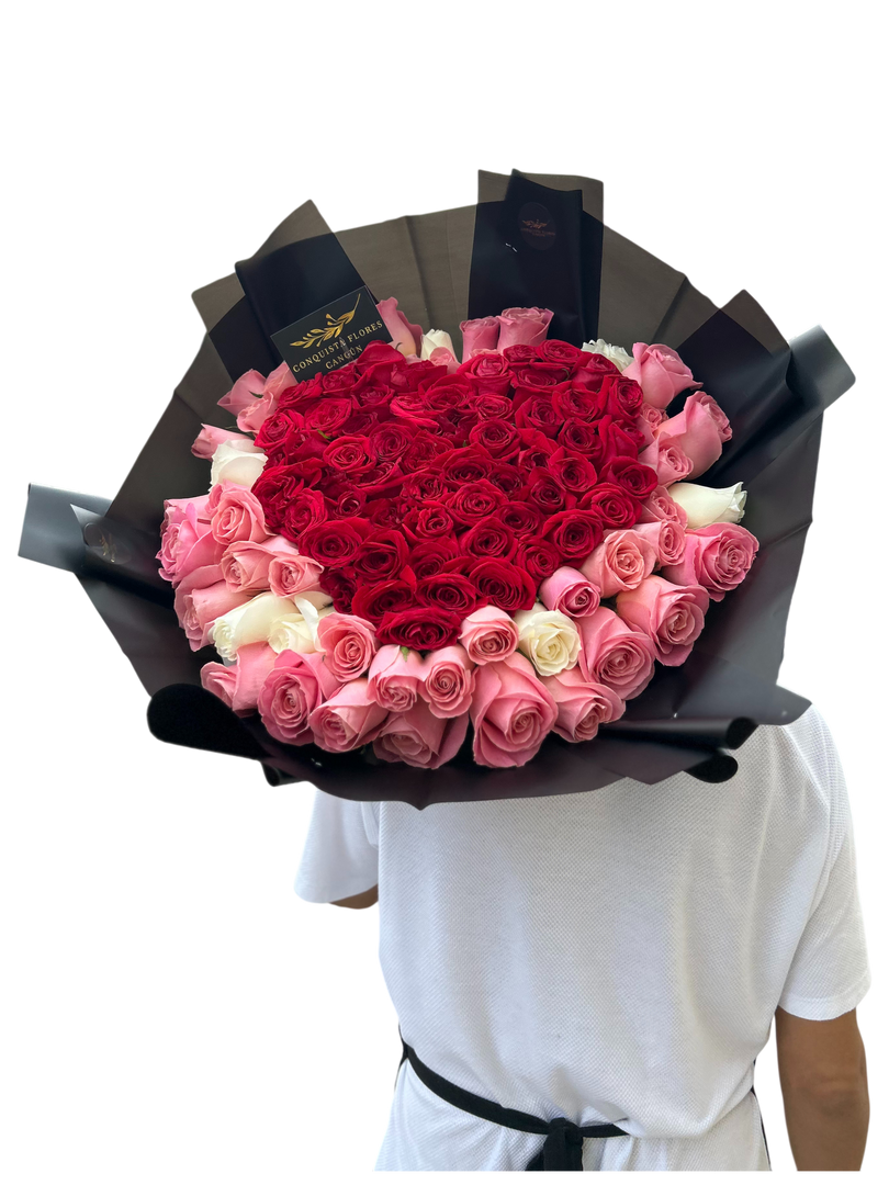 Ramo buchón 98 rosas con  Corazón